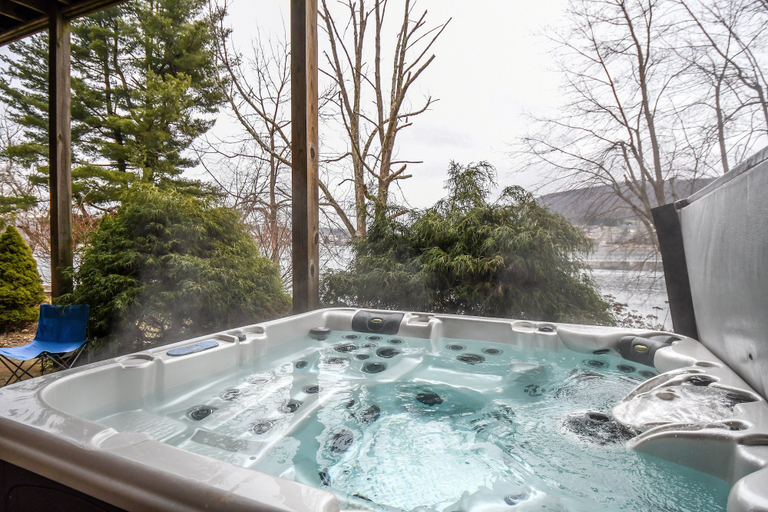 Sport & Beauty, Lakeside Lodge, Garrett