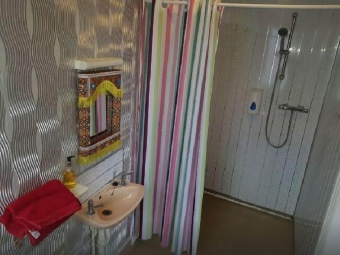 Bathroom, Bukhari Hotel, Blackpool