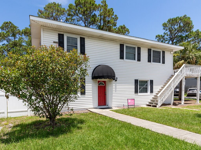 Exterior & Views 2, Bikini Bottom by Tybee Vacation Rentals, Chatham