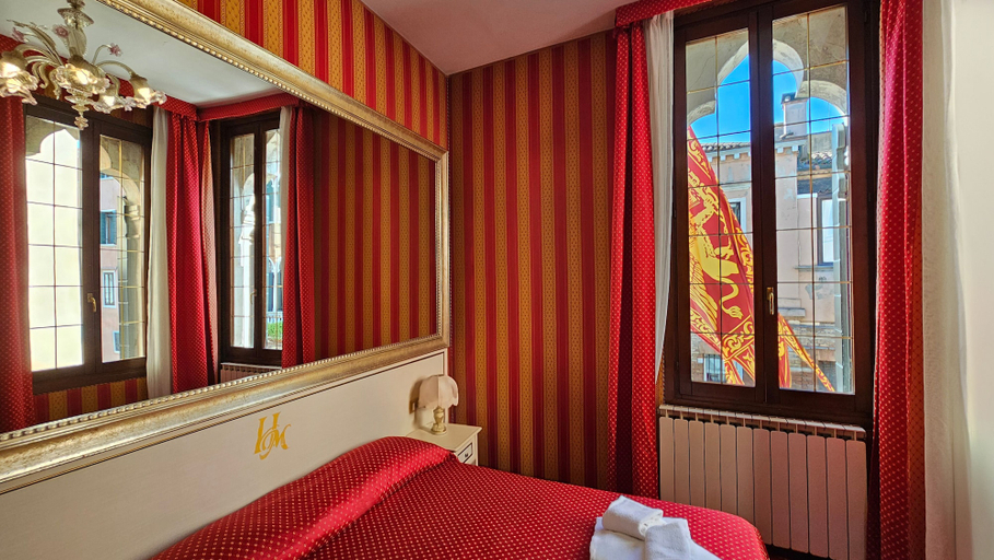 Bedroom 3, Messner Palace, Venezia
