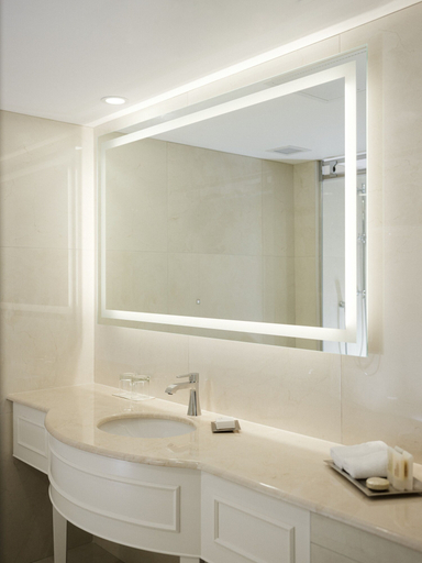 Bathroom 4, Château Vaudreuil, Vaudreuil-Soulanges