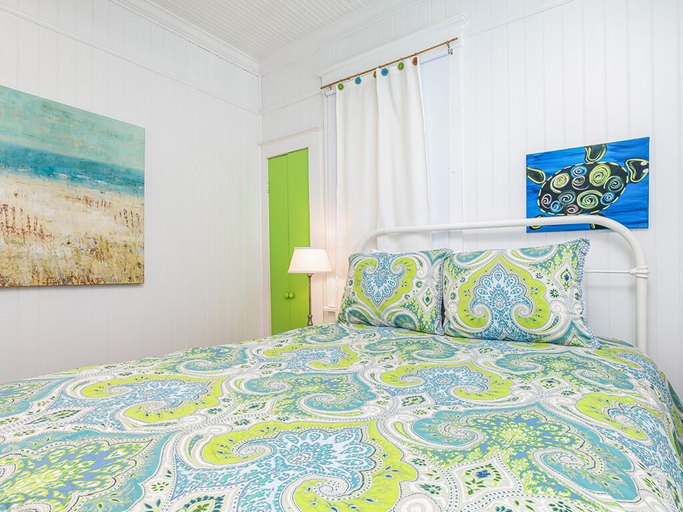 Bedroom 2, Coastal Soul Cottage by Tybee Vacation Rentals, Chatham