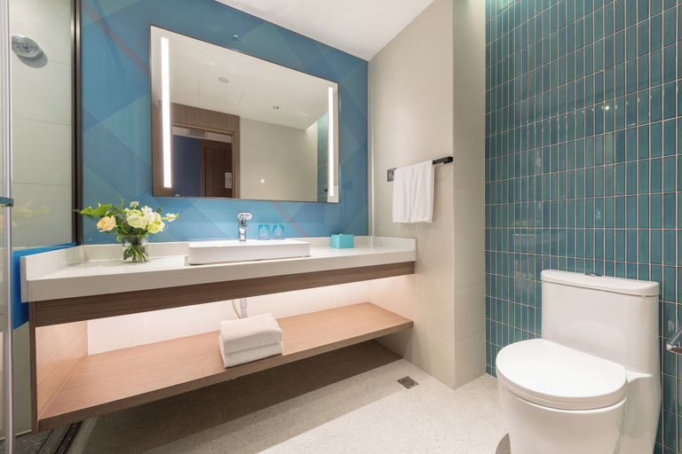 Bathroom 5, Holiday Inn Express SHANGHAI CHANGFENG PARK, Shanghai