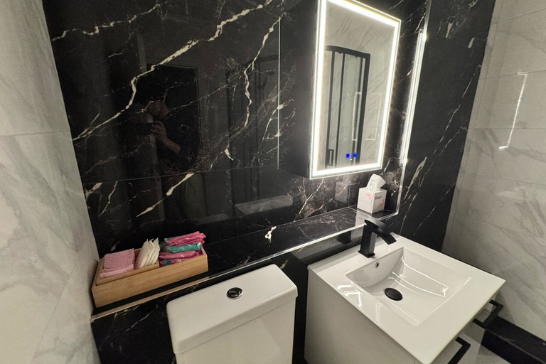 Bathroom 3, Cosy 2BD Flat in the City Centre - Temple Bar, Dublin