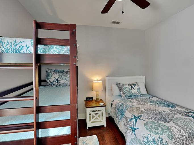 Bedroom 2, Beach Please, Nueces