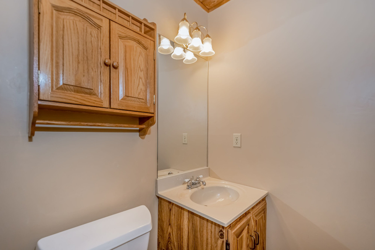 Bathroom 3, Fernwood Retreat, Garrett