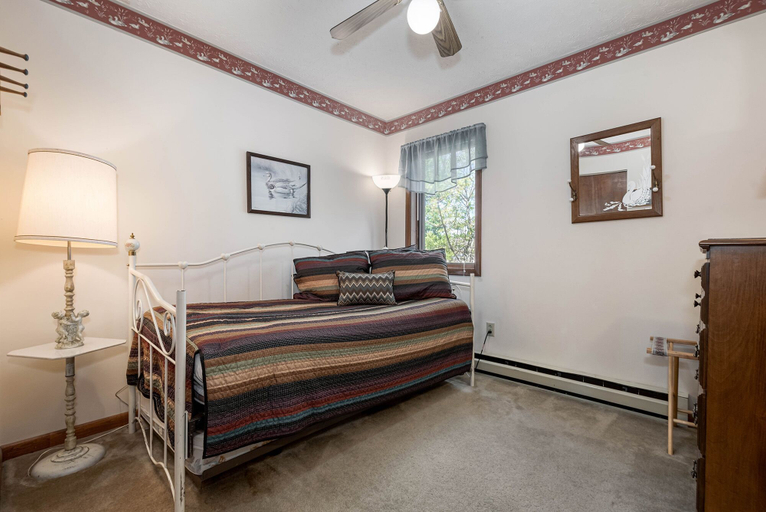 Bedroom 2, Ski Harbor 38, Garrett