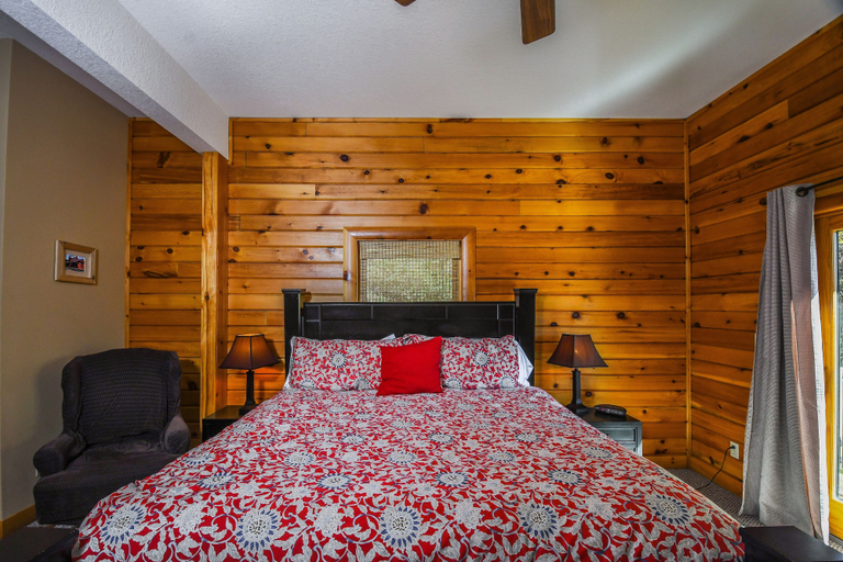 Bedroom 3, Cozy Bear Chalet, Garrett
