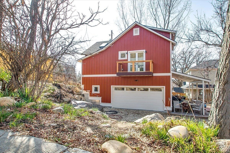 Exterior & Views 2, Somerset Rise, Ada