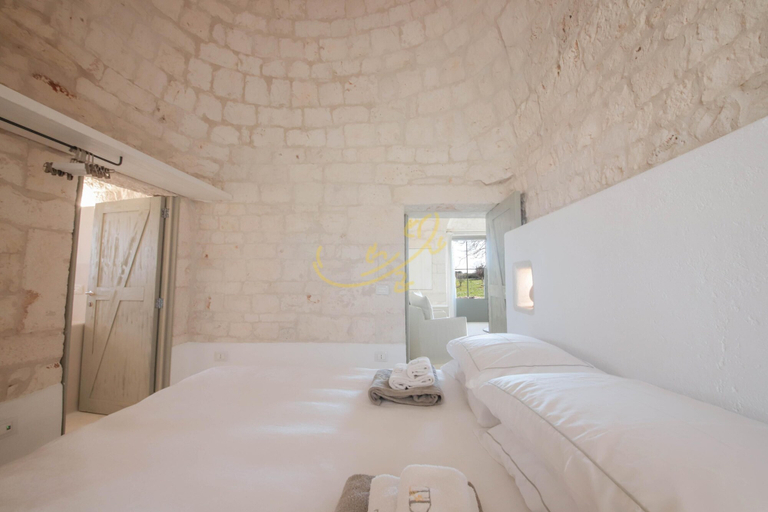 Room 5, TD I Coni di Pinur Trulli With Scenic Valley View, Taranto