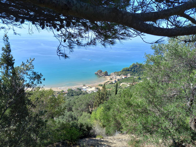 Others 3, Tolis aparts, Ionian Islands