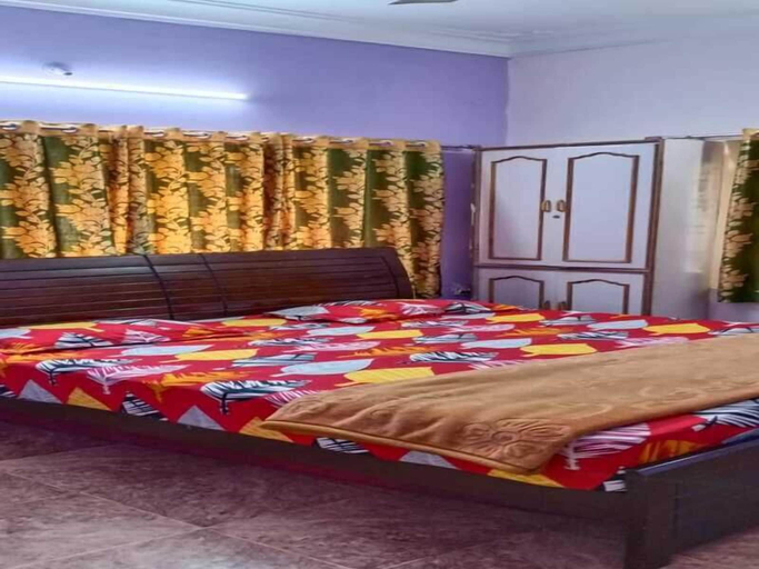 Bedroom 3, Chandrika Guest House, Visakhapatnam