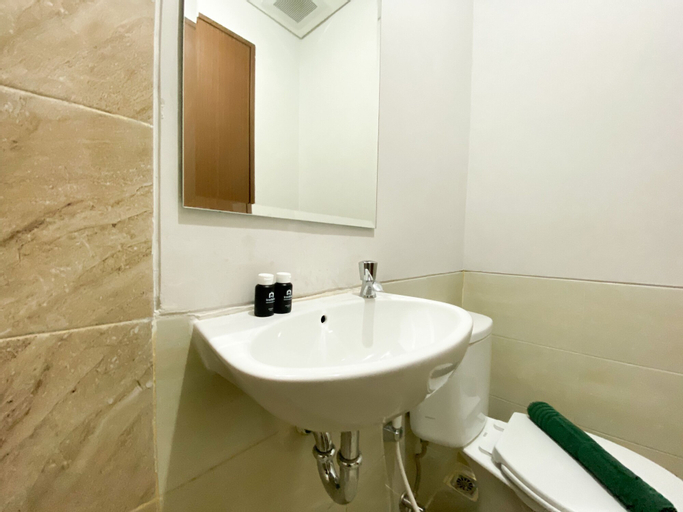 Bathroom 12