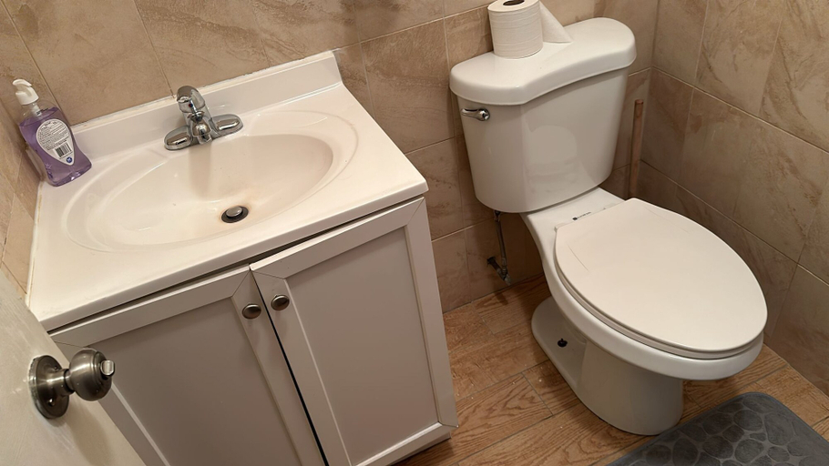 Others 4, Travelers Long Stay wit Private Bathroom, Newark