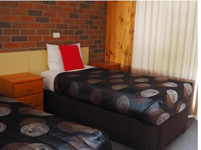 Bedroom 3, Country Road Motel, N. Grampians - St Arnaud