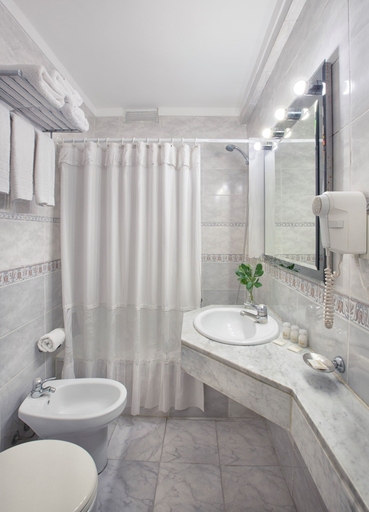 Bathroom, Hotel Impala, Distrito Federal