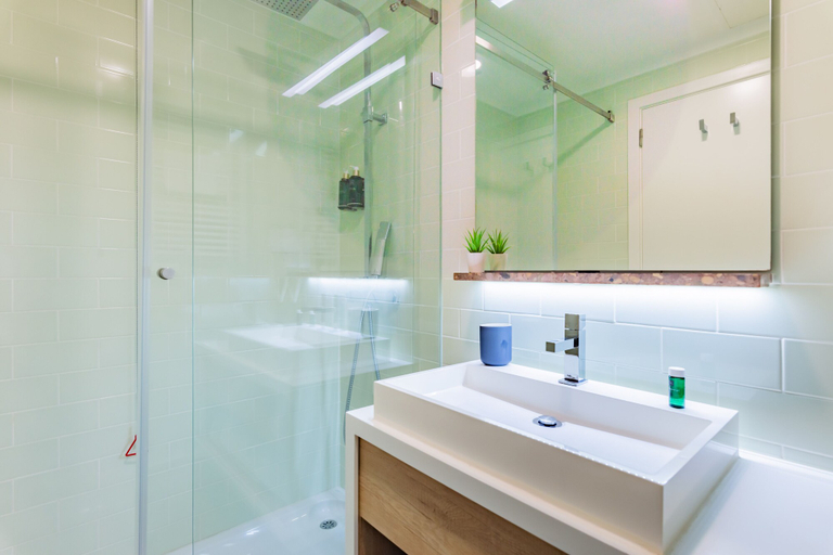Bathroom 9
