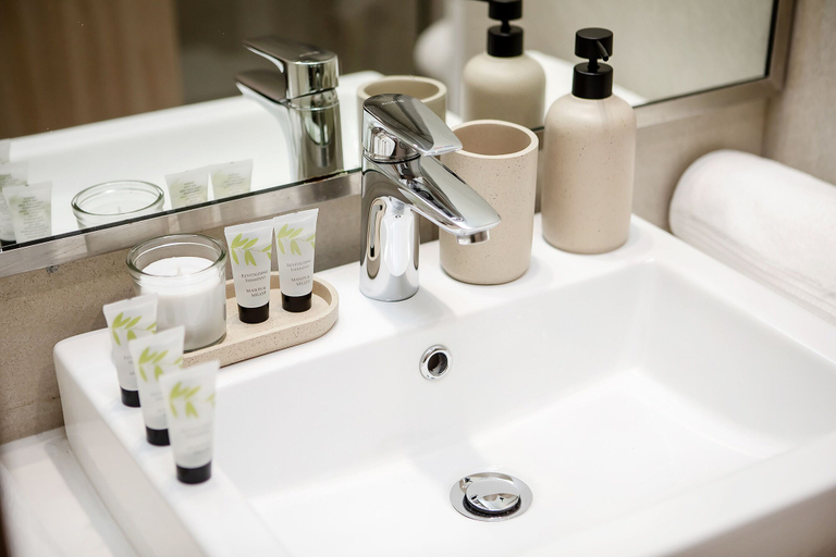 Bathroom 3, Modern studio in Azizi Riviera, Dubai
