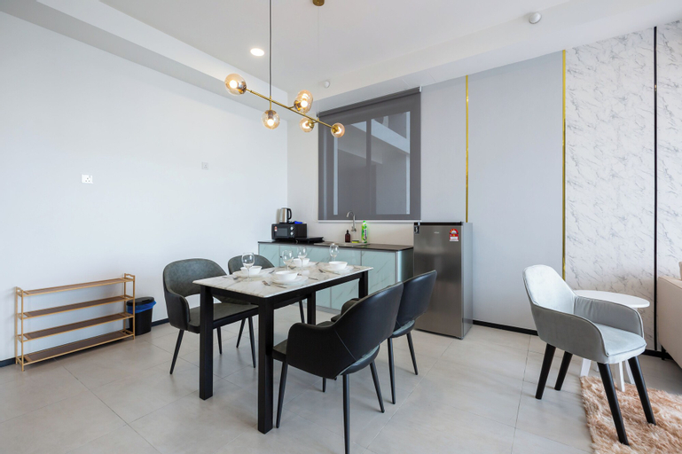 Dining Room 4