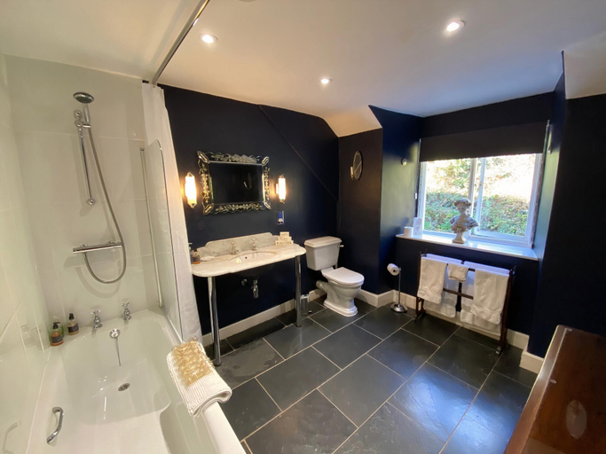 Bathroom 4, Plas Tan-Yr-Allt Historic Country House B&B, Gwynedd