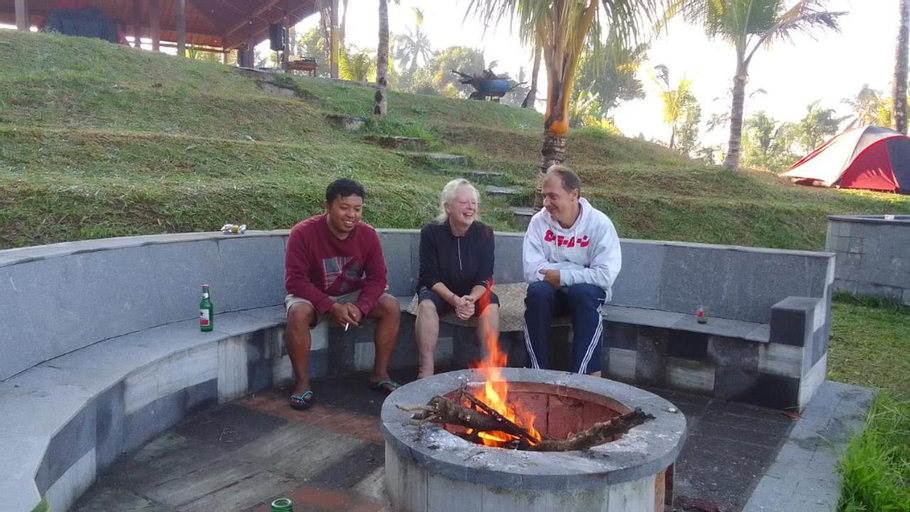 Others, Gastro, Gianyar