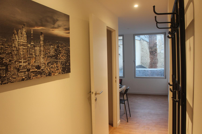 Others 2, HYPER CENTRE - WIFI FIBRE GRATUIT - JERGWELOH - Le Londonien, Calvados