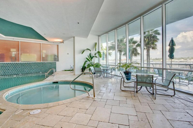 Sport & Beauty 5, Bella Luna #404 by Southern Vacation Rentals, Escambia