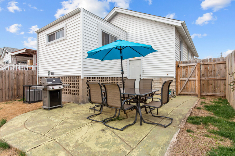 Others 5, Blue Door Bungalow | JZ Vacation Rentals, Saint Louis