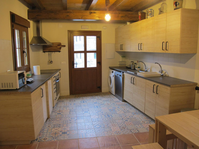 Others 4, Albergue Usandi Auto Check-in, Vizcaya