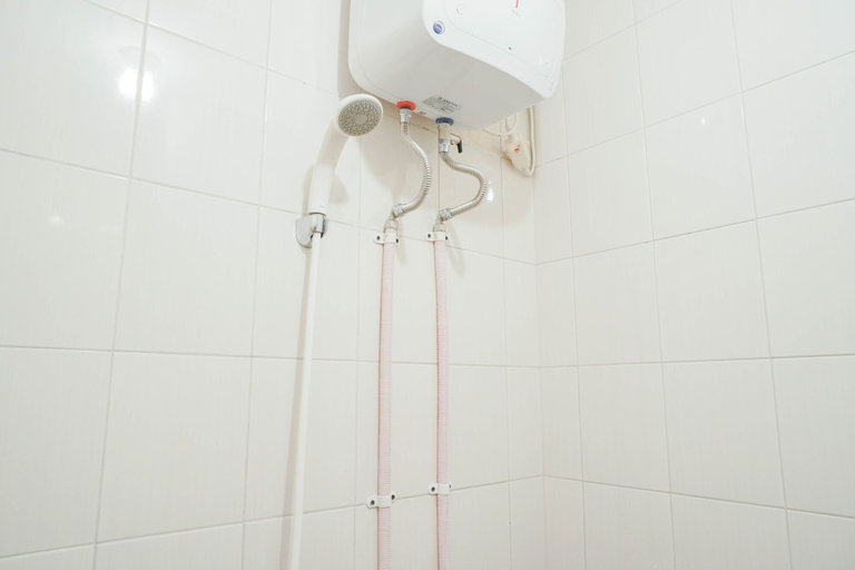 Bathroom 4, Compact And Strategic Studio Room Signature Park Grande Apartment, Jakarta Timur