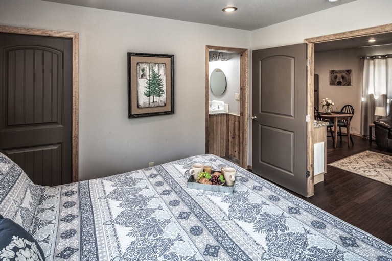 Bedroom 3, Starlight Cabin, Lincoln