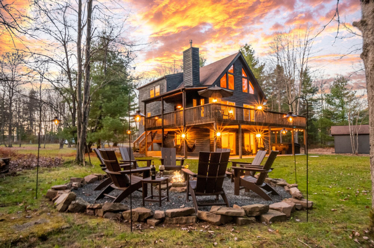 Exterior & Views 2, Woodhaven, Garrett