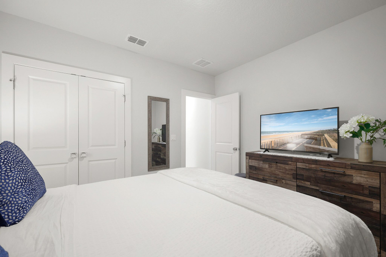Bedroom 3, Geranium Dream, Flagler