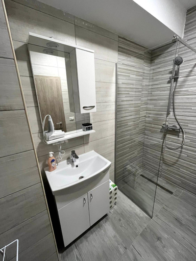 Bathroom 5, Darki Apartments 2 - Very Central Stay With Free Parking