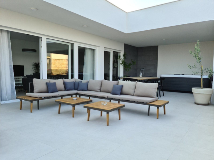 Others 5, Exclusive Seafront Suites with hot tub, Jelsa