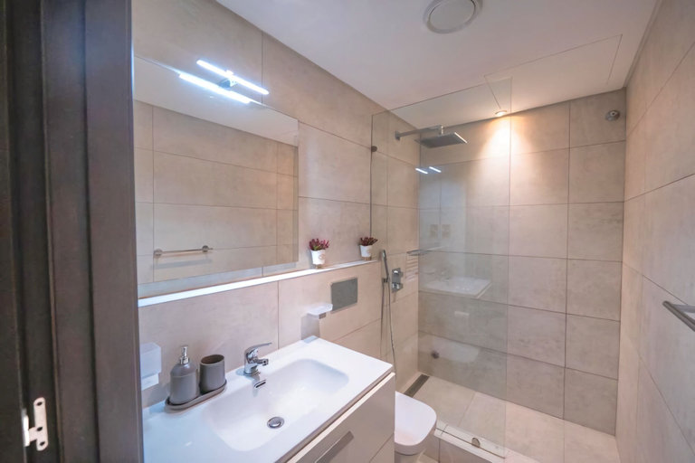 Bathroom 4, The Signature Apartment Ghana, Accra