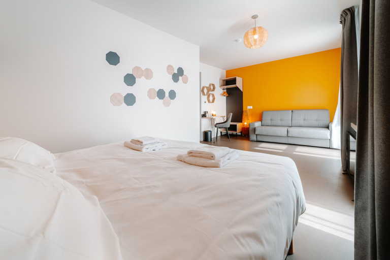 Bedroom 2, Beelodge Hôtel Blois Centre, Loir-et-Cher