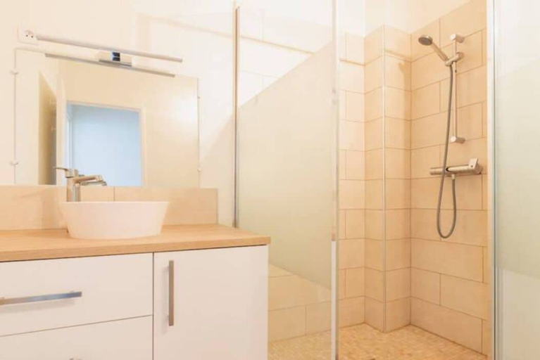 Bathroom, Paris Elegant South Residence, Hauts-de-Seine