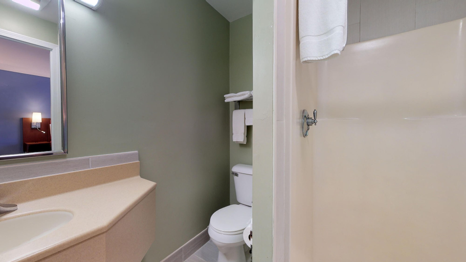 Bathroom 3, Scarborough Beach Motel, Washington