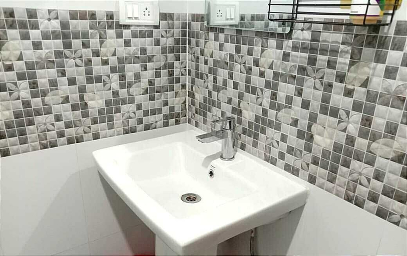 Bathroom 3, FLORET GANGTOK HOTEL, East Sikkim