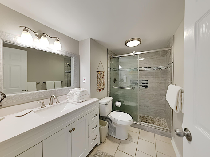 Bathroom 4, Emerald Isle Fort Walton Beach by Southern Vacation Rentals, Okaloosa