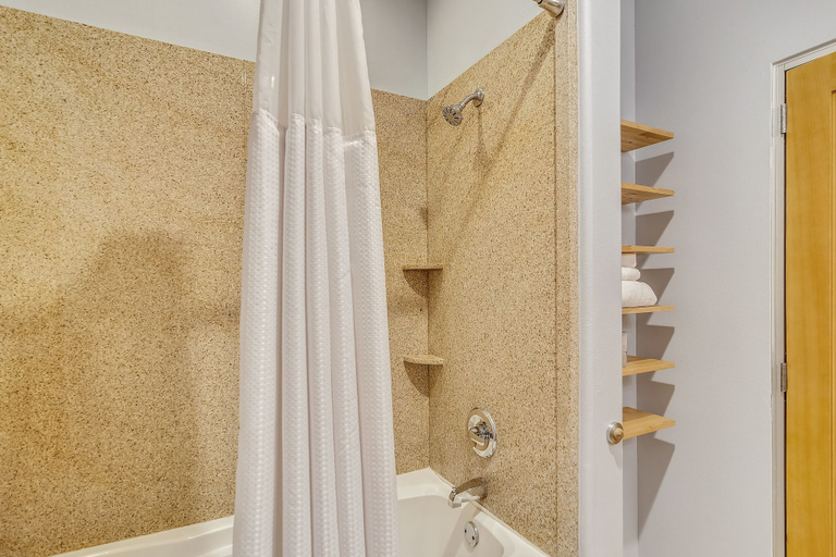 Bathroom 3, Ocean Grove 306 - Pelicondo, Galveston