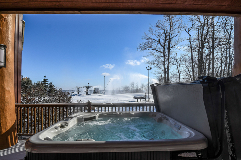 Sport & Beauty 4, Millionaires Retreat, Garrett