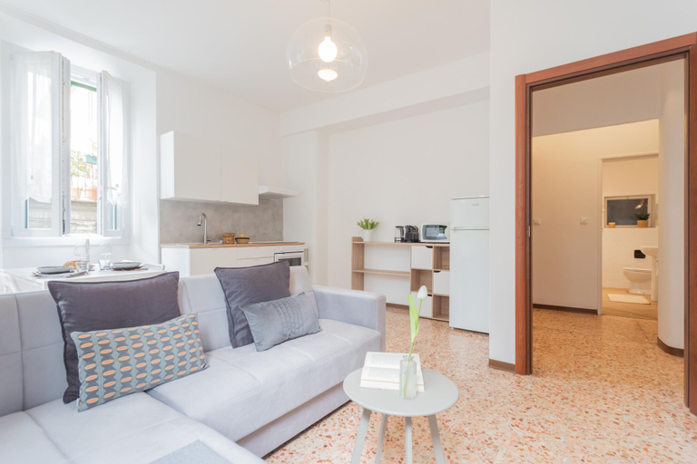 Room 3, Nonna Tere Apartment, Como