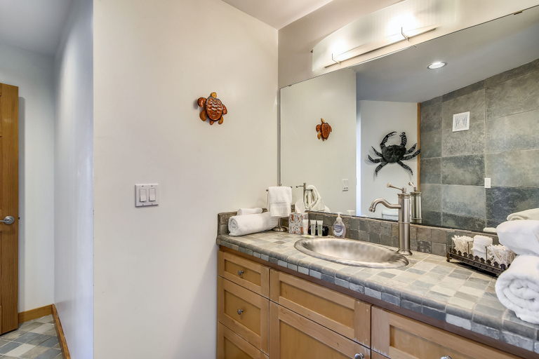 Bathroom 4, Villa Seamone, Galveston