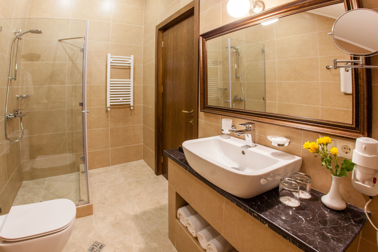 Bathroom 5, Reikartz Avlabari Tbilisi, Tbilisi