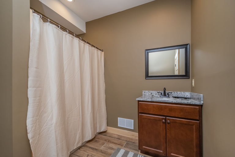 Bathroom 3, Hidden Cove, Garrett