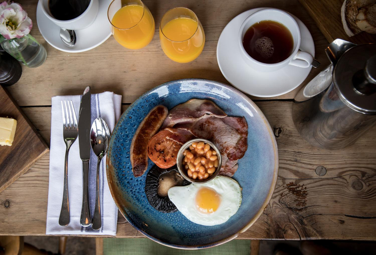 Food & Drinks 3, The Black Swan Inn, Wiltshire