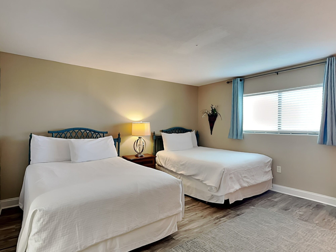 Bedroom 2, Breakers East by Southern Vacation Rentals, Okaloosa