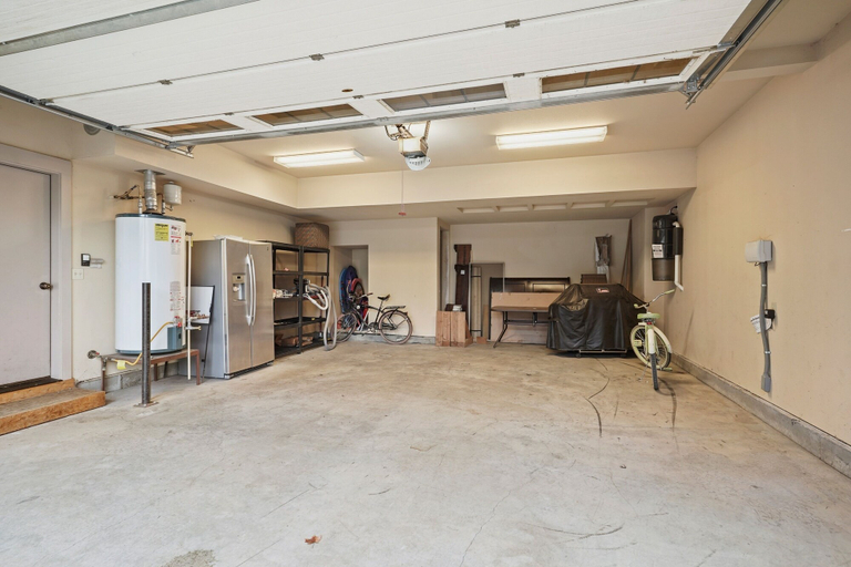 Interior 4, Craftsman-style Awbrey Home features Gas BBQ by RedAwning, Deschutes